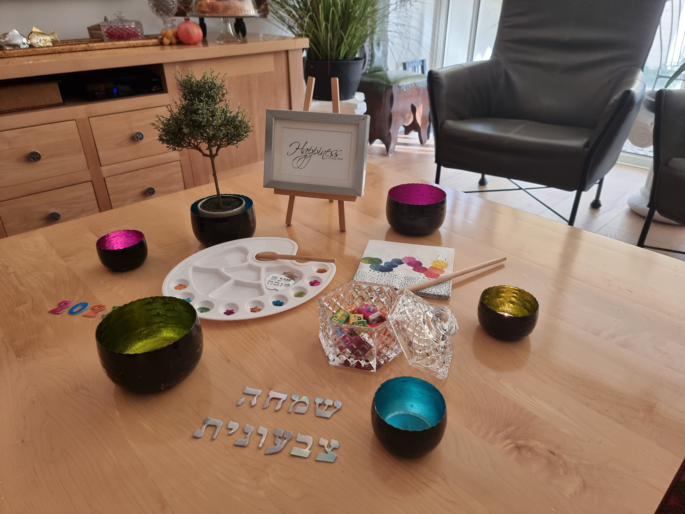 שמחה צבעונית